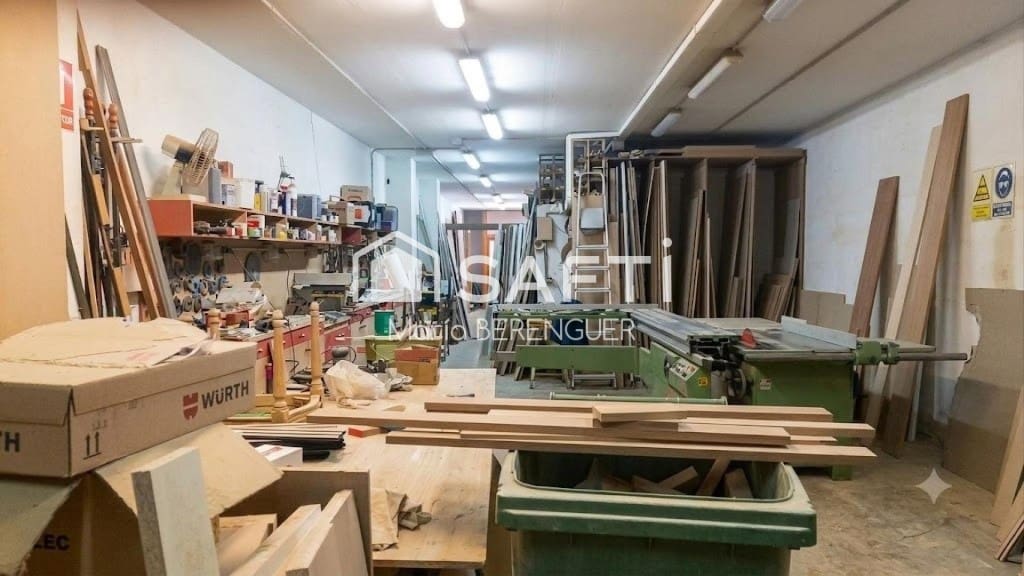 Local Comercial en Cornellà de Llobregat en venta - 135.000 € (Ref: 9904266)