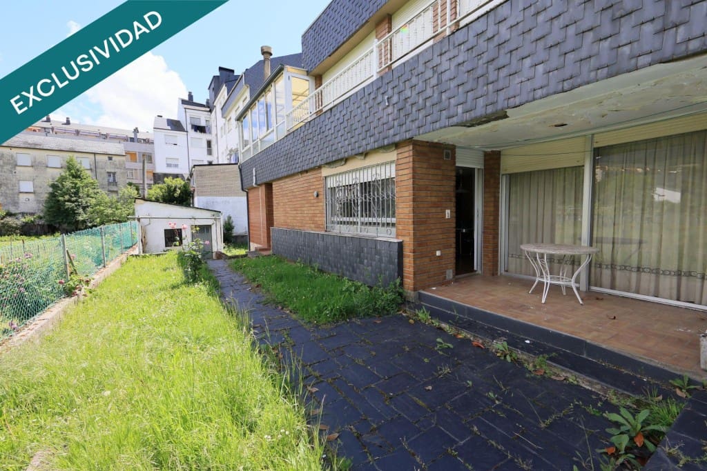 Adosado de 6 habitaciones en O Barco de Valdeorras en venta con piscina garaje - 425.000 € (Ref: 9904268)