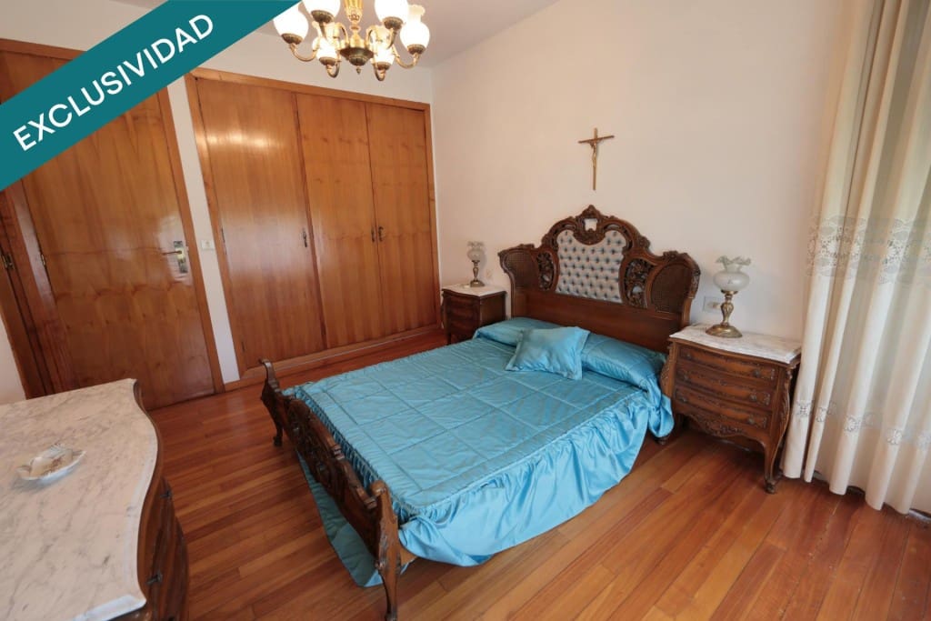 Adosado de 6 habitaciones en O Barco de Valdeorras en venta con piscina garaje - 425.000 € (Ref: 9904268)