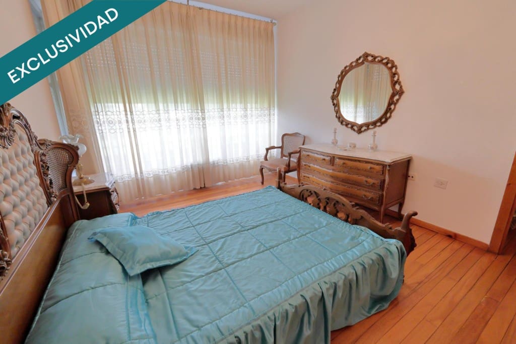 Adosado de 6 habitaciones en O Barco de Valdeorras en venta con piscina garaje - 425.000 € (Ref: 9904268)