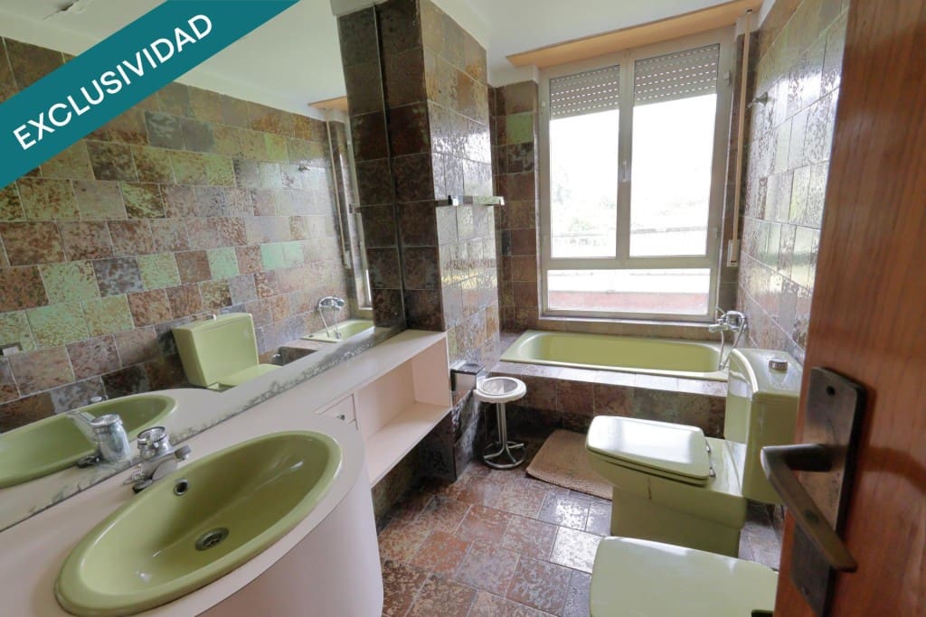 Adosado de 6 habitaciones en O Barco de Valdeorras en venta con piscina garaje - 425.000 € (Ref: 9904268)
