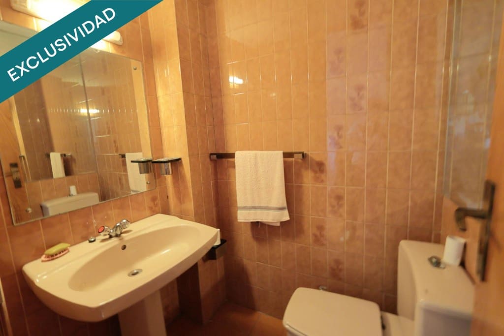 Adosado de 6 habitaciones en O Barco de Valdeorras en venta con piscina garaje - 425.000 € (Ref: 9904268)