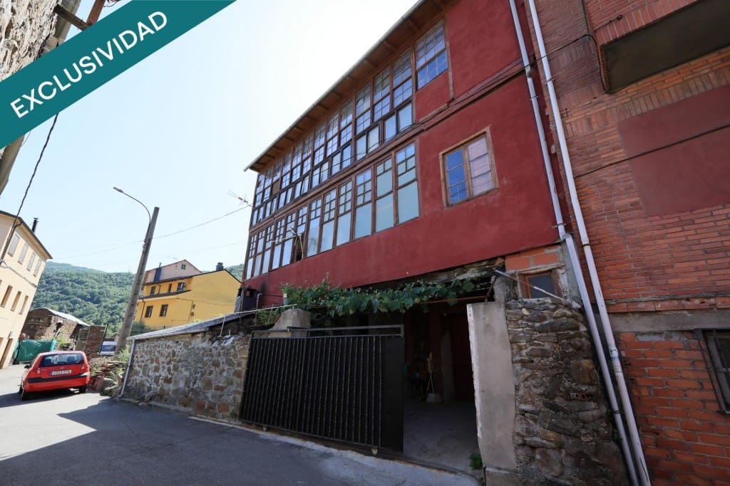 4 soveværelse Finca/Landehus til salg i Paramo del Sil med garage - € 75.000 (Ref: 9904269)