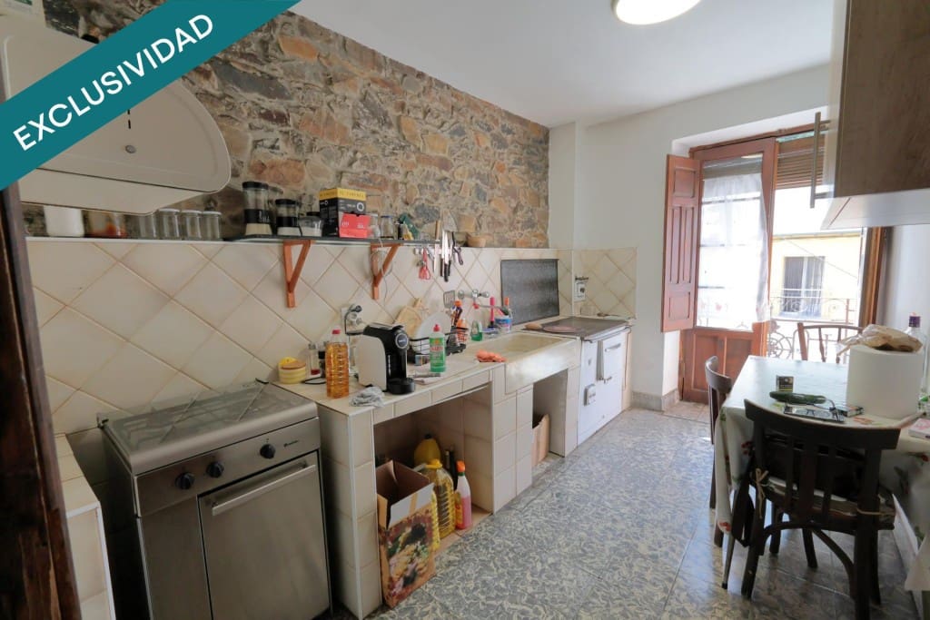 4 soveværelse Finca/Landehus til salg i Paramo del Sil med garage - € 75.000 (Ref: 9904269)