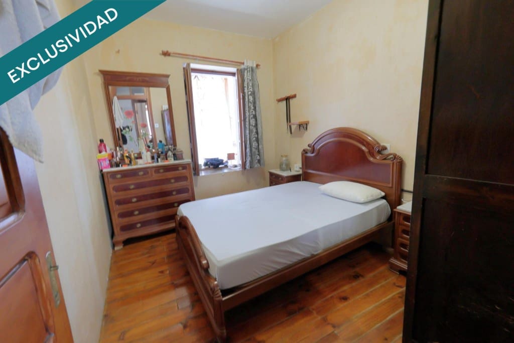 4 soveværelse Finca/Landehus til salg i Paramo del Sil med garage - € 75.000 (Ref: 9904269)