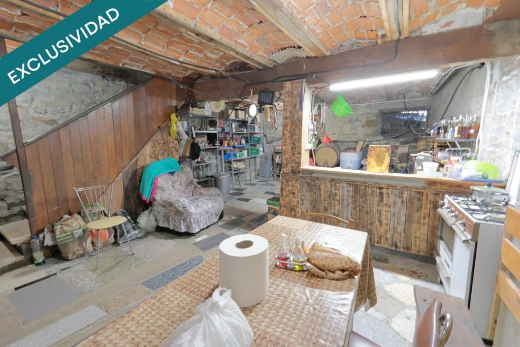 4 soveværelse Finca/Landehus til salg i Paramo del Sil med garage - € 75.000 (Ref: 9904269)