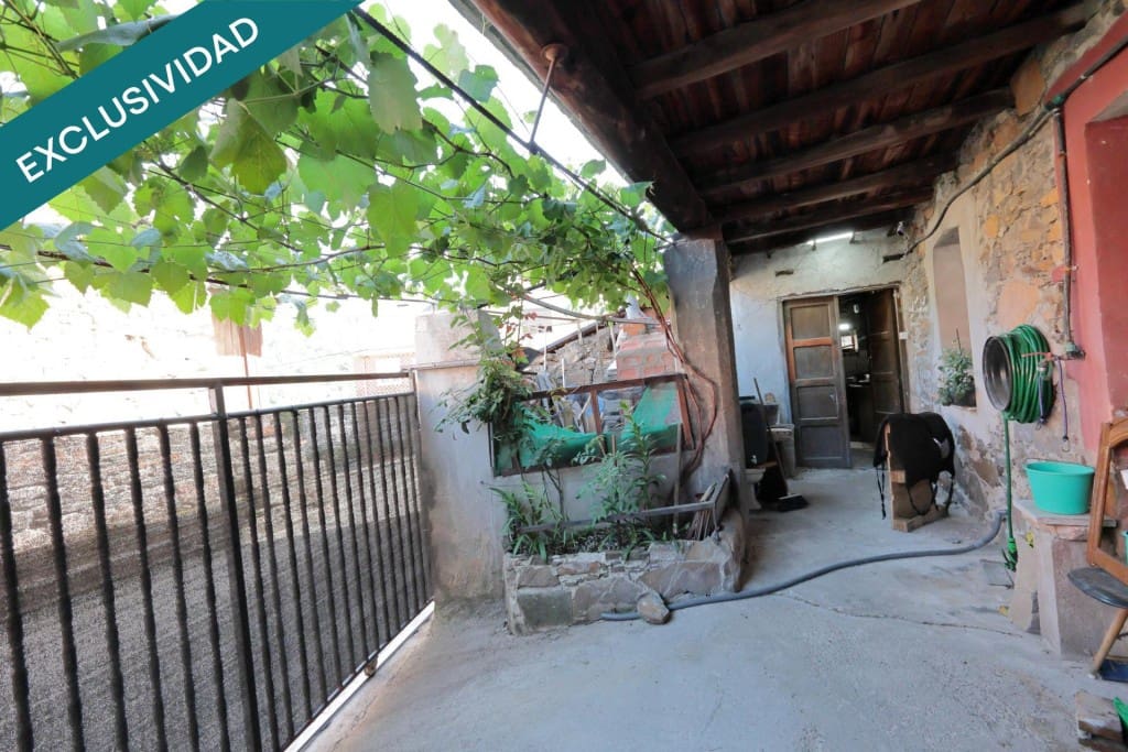 4 soveværelse Finca/Landehus til salg i Paramo del Sil med garage - € 75.000 (Ref: 9904269)