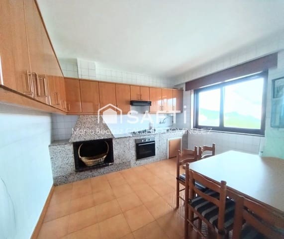 6 bedroom Villa for sale in Carnota - € 180,000 (Ref: 9906913)