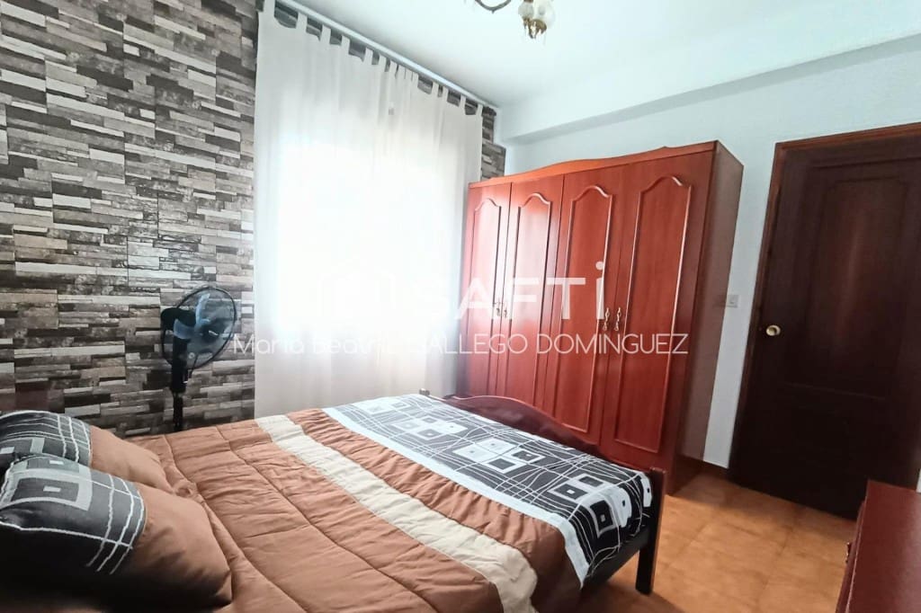 6 bedroom Villa for sale in Carnota - € 180,000 (Ref: 9906913)