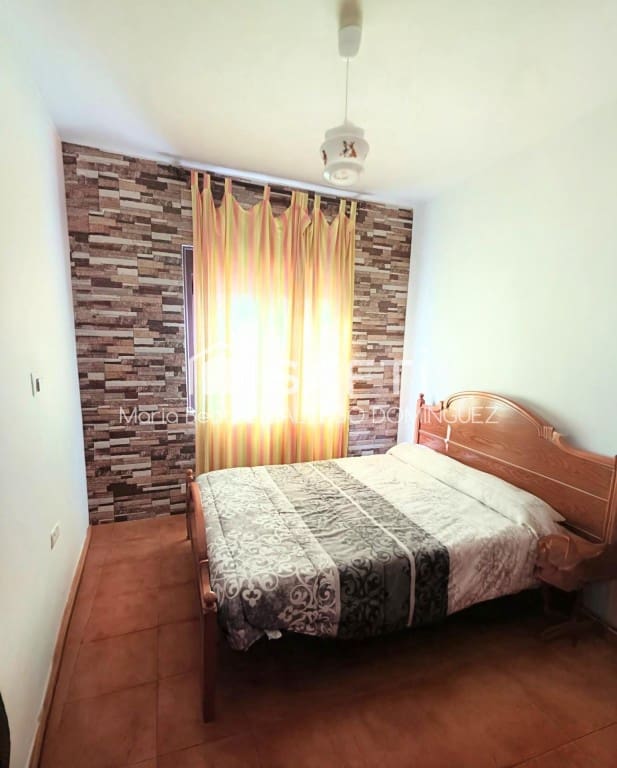 6 bedroom Villa for sale in Carnota - € 180,000 (Ref: 9906913)