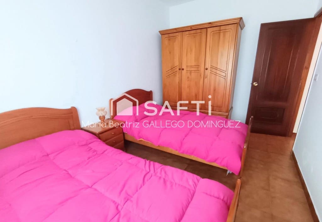 6 bedroom Villa for sale in Carnota - € 180,000 (Ref: 9906913)