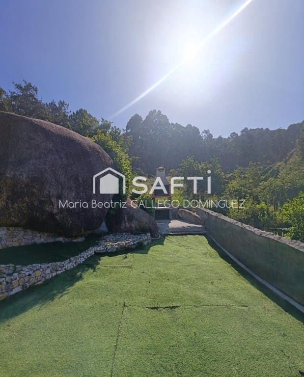 6 bedroom Villa for sale in Carnota - € 180,000 (Ref: 9906913)