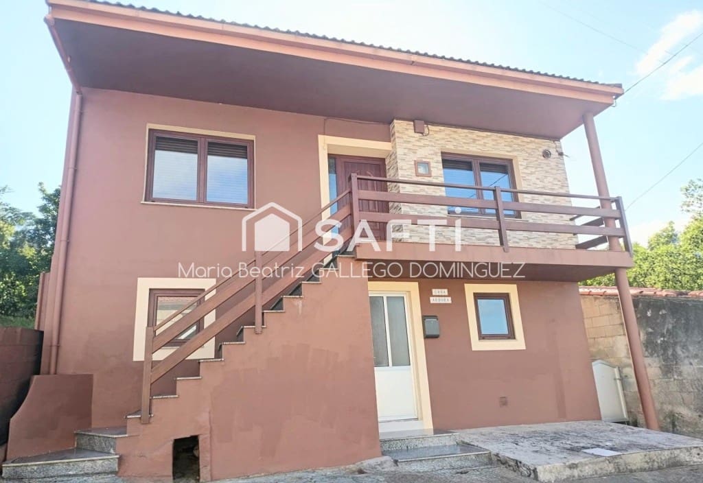 6 bedroom Villa for sale in Carnota - € 180,000 (Ref: 9906913)