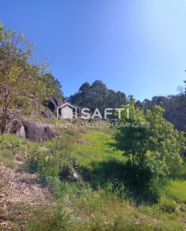 6 bedroom Villa for sale in Carnota - € 180,000 (Ref: 9906913)