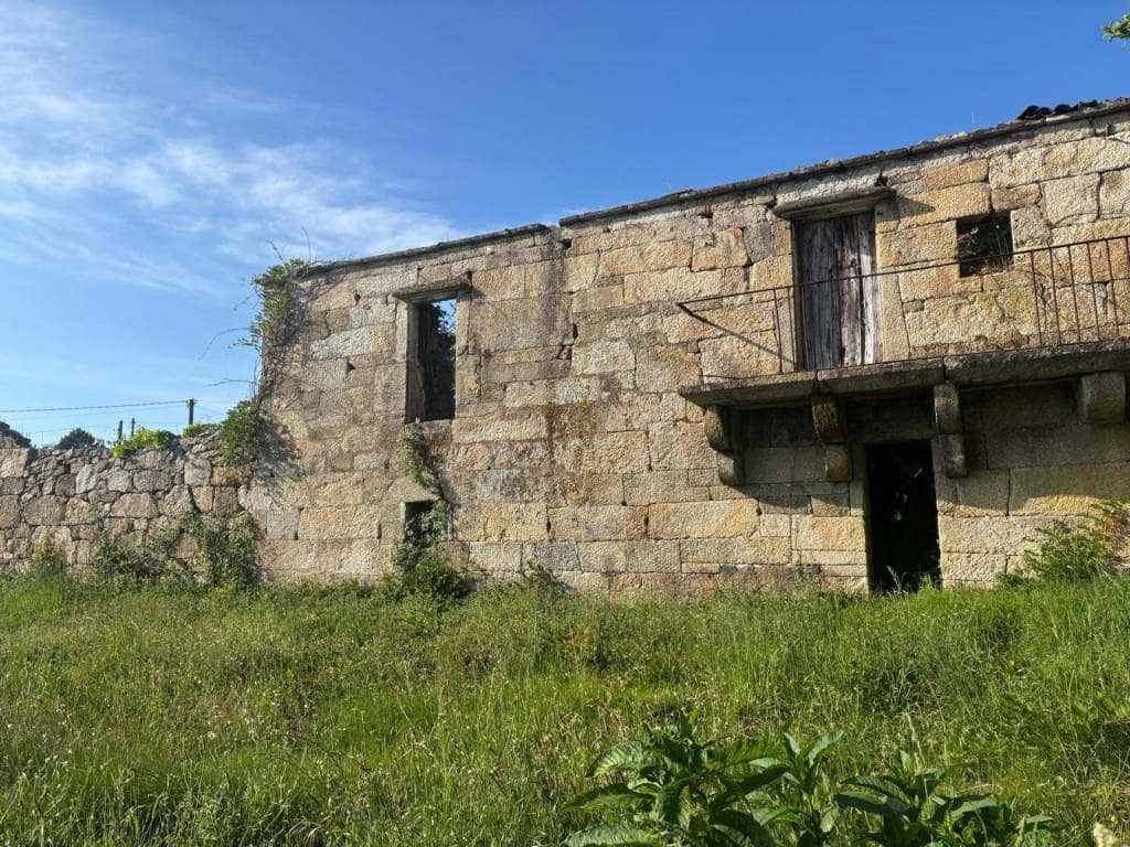 6 chambre Finca/Maison de Campagne à vendre à Salvaterra de Mino avec garage - 95 000 € (Ref: 9906915)