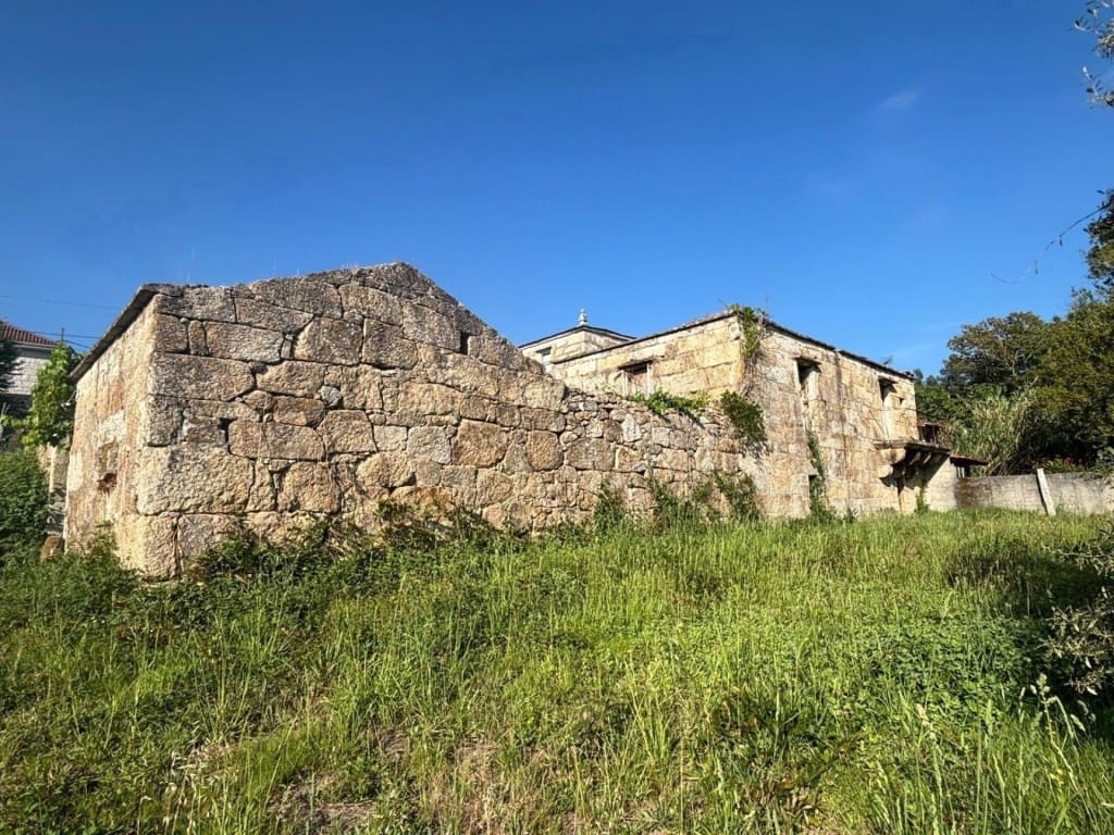 6 chambre Finca/Maison de Campagne à vendre à Salvaterra de Mino avec garage - 95 000 € (Ref: 9906915)