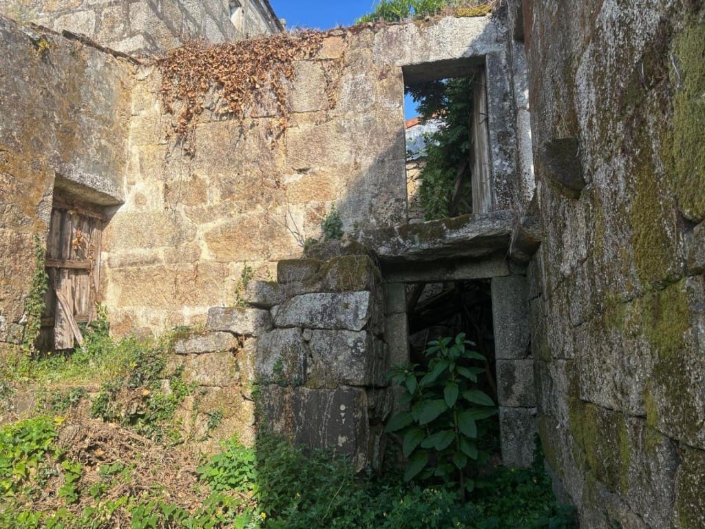 6 chambre Finca/Maison de Campagne à vendre à Salvaterra de Mino avec garage - 95 000 € (Ref: 9906915)