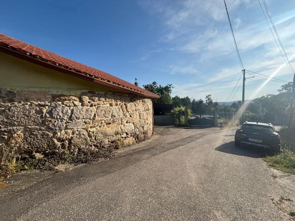 6 chambre Finca/Maison de Campagne à vendre à Salvaterra de Mino avec garage - 95 000 € (Ref: 9906915)