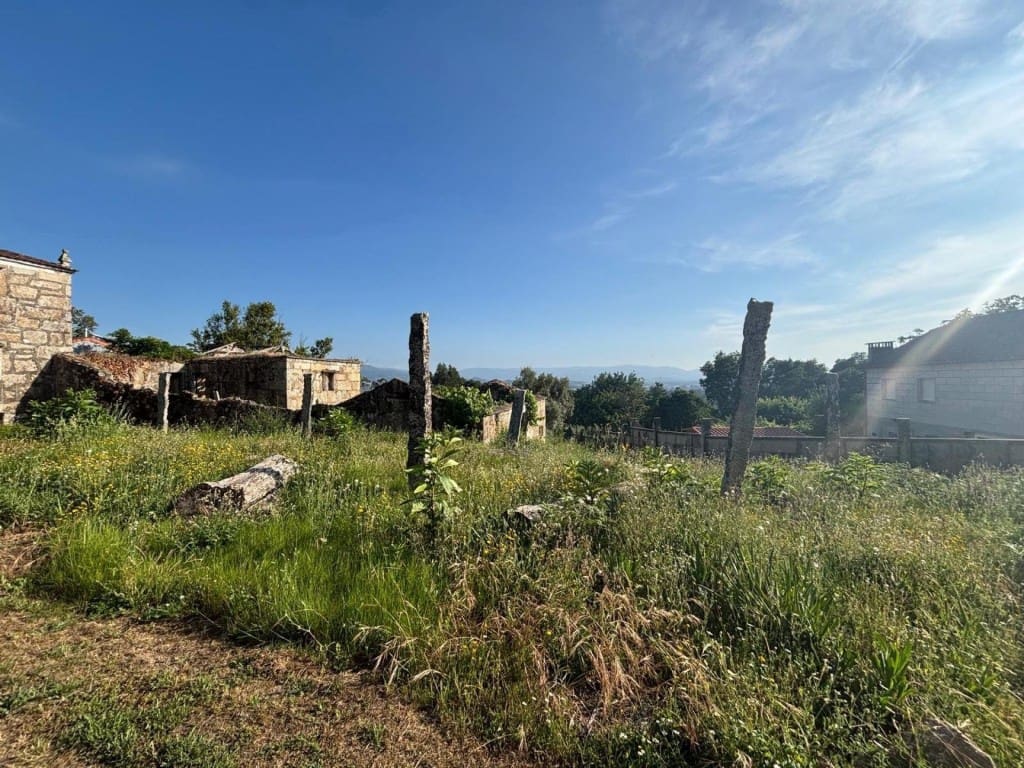 6 chambre Finca/Maison de Campagne à vendre à Salvaterra de Mino avec garage - 95 000 € (Ref: 9906915)
