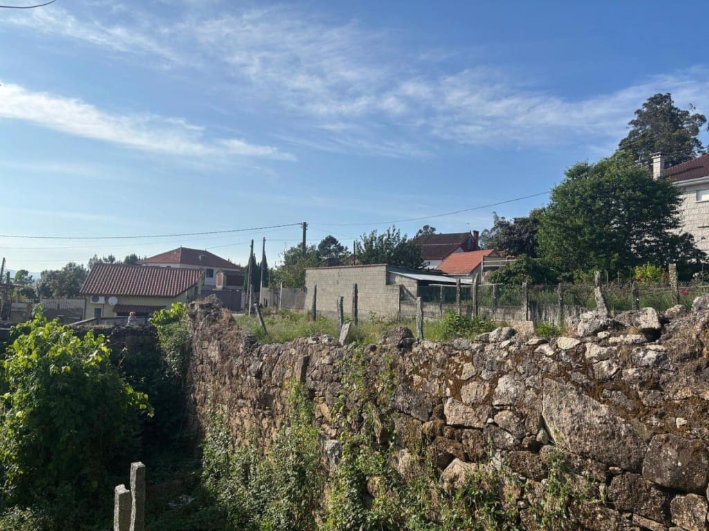 6 chambre Finca/Maison de Campagne à vendre à Salvaterra de Mino avec garage - 95 000 € (Ref: 9906915)