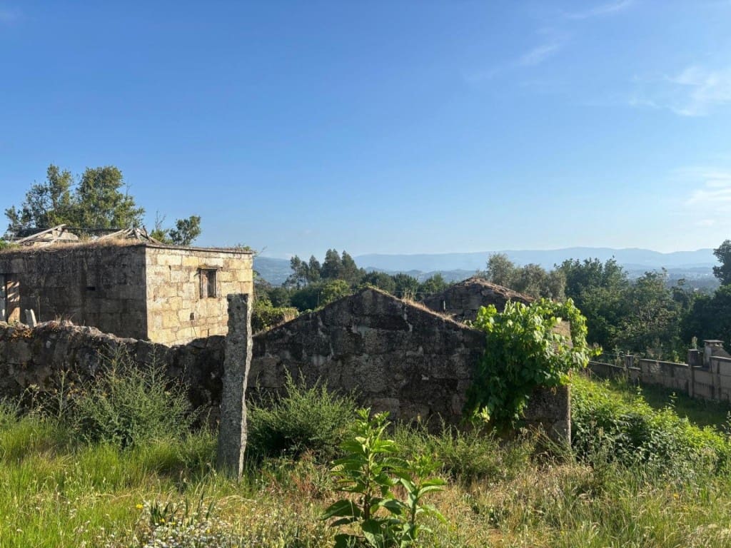 6 chambre Finca/Maison de Campagne à vendre à Salvaterra de Mino avec garage - 95 000 € (Ref: 9906915)