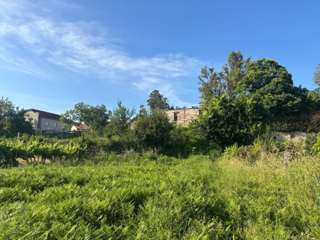 6 chambre Finca/Maison de Campagne à vendre à Salvaterra de Mino avec garage - 95 000 € (Ref: 9906915)