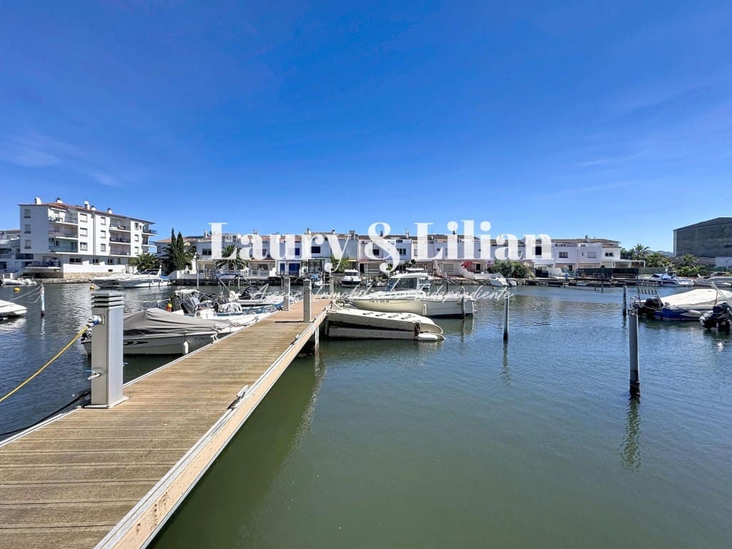 2 sovrum Lägenhet till salu i Empuriabrava - 199 000 € (Ref: 9906922)