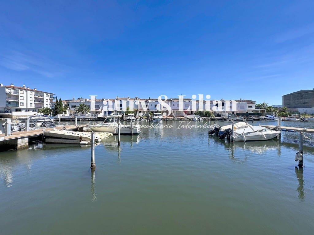 2 sovrum Lägenhet till salu i Empuriabrava - 199 000 € (Ref: 9906922)