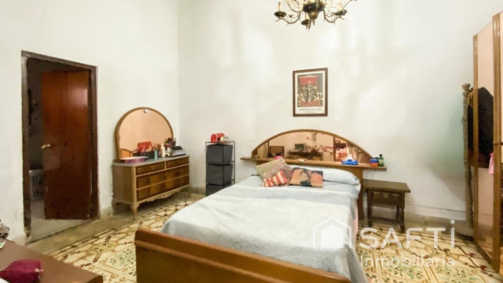 4 sovrum Villa till salu i Antella - 150 000 € (Ref: 9906924)
