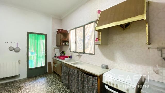 4 sovrum Villa till salu i Antella - 150 000 € (Ref: 9906924)