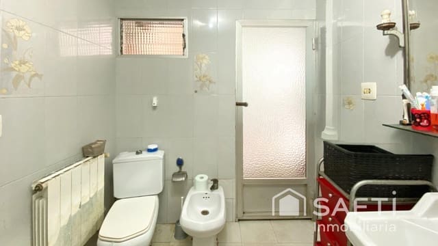 4 sovrum Villa till salu i Antella - 150 000 € (Ref: 9906924)