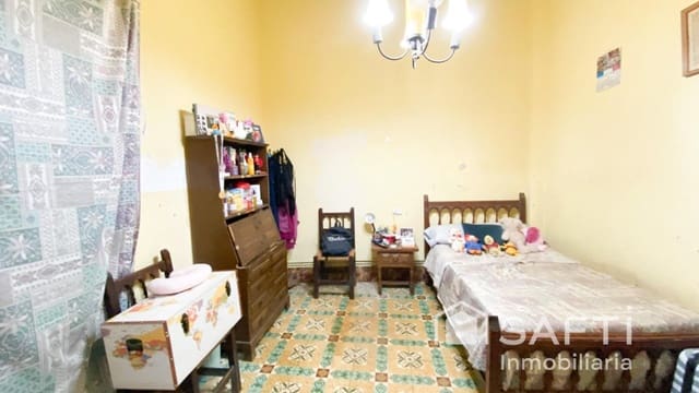 4 sovrum Villa till salu i Antella - 150 000 € (Ref: 9906924)