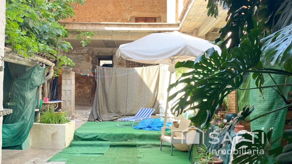 4 sovrum Villa till salu i Antella - 150 000 € (Ref: 9906924)