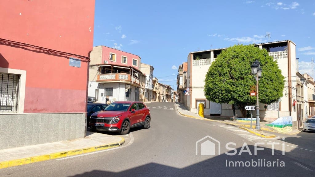 4 sovrum Villa till salu i Antella - 150 000 € (Ref: 9906924)