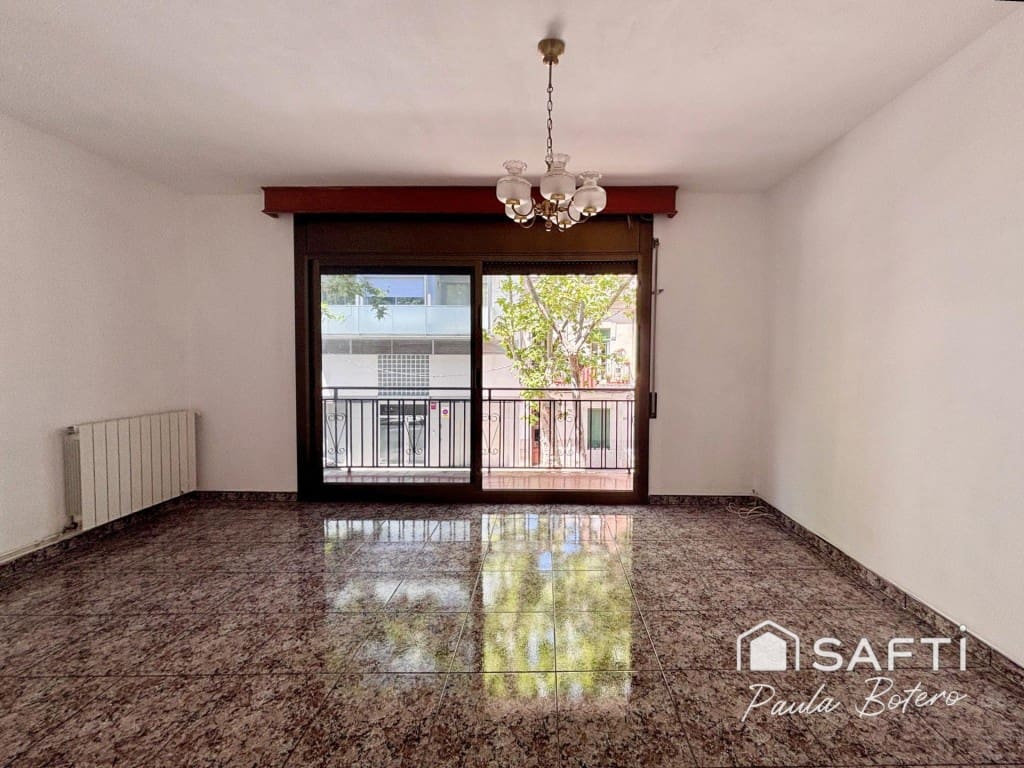4 sovrum Radhus till salu i Vilanova i la Geltru med garage - 525 000 € (Ref: 9906925)