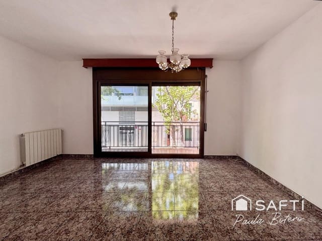 4 sovrum Radhus till salu i Vilanova i la Geltrú med garage - 525 000 € (Ref: 9906925)