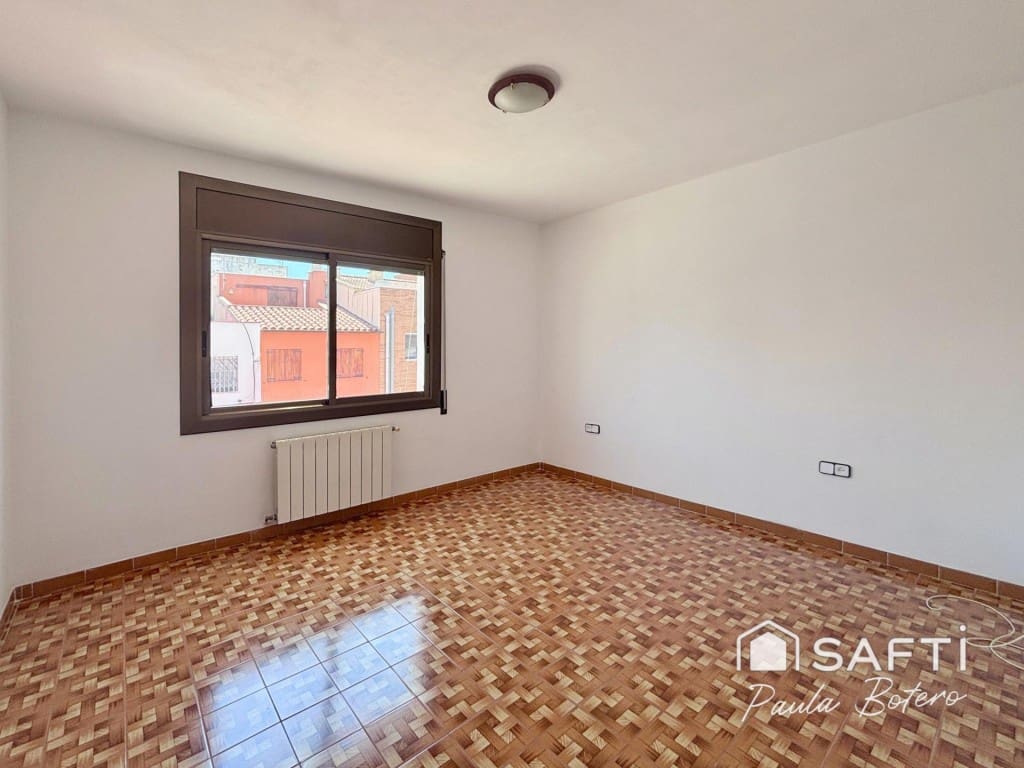 4 sovrum Radhus till salu i Vilanova i la Geltru med garage - 525 000 € (Ref: 9906925)