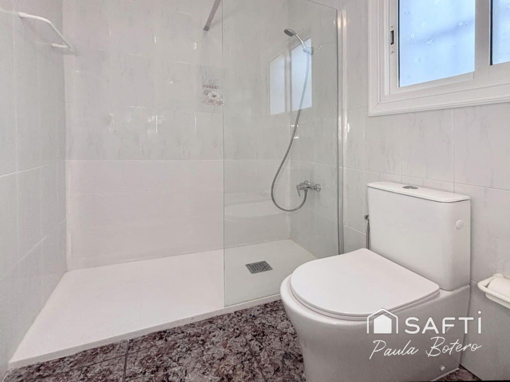 4 sovrum Radhus till salu i Vilanova i la Geltru med garage - 525 000 € (Ref: 9906925)