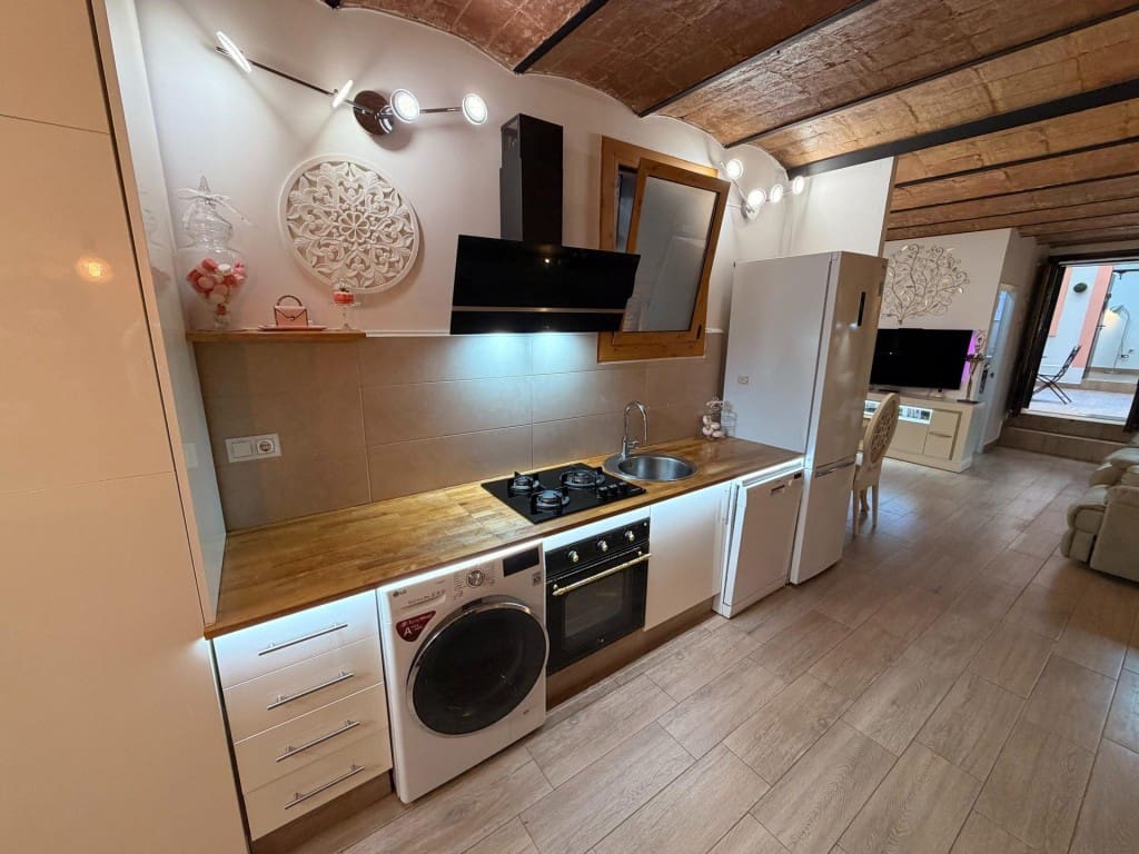 2 sovrum Lägenhet till salu i Barcelona stad - 419 000 € (Ref: 9906929)