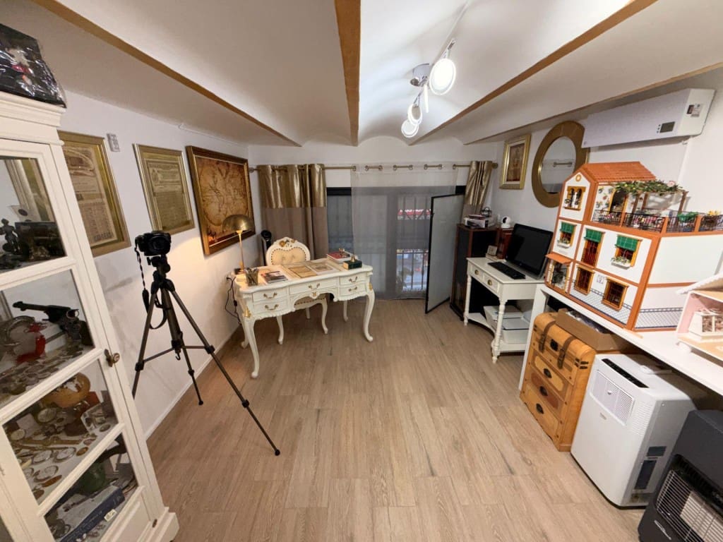 2 sovrum Lägenhet till salu i Barcelona stad - 419 000 € (Ref: 9906929)
