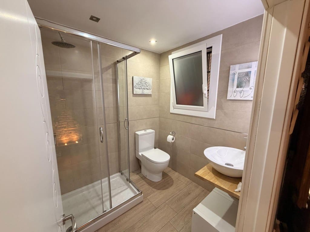 2 sovrum Lägenhet till salu i Barcelona stad - 419 000 € (Ref: 9906929)