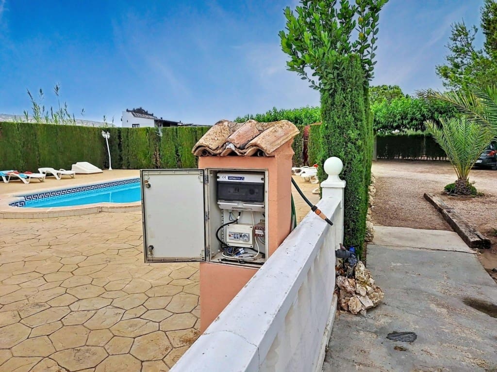 5 soverom Villa til salgs i Villena med svømmebasseng - € 239 000 (Ref: 9910512)