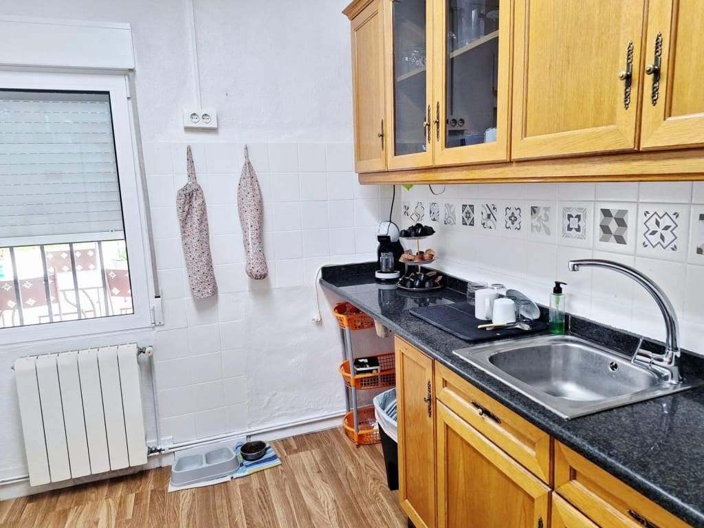 5 soverom Villa til salgs i Villena med svømmebasseng - € 239 000 (Ref: 9910512)