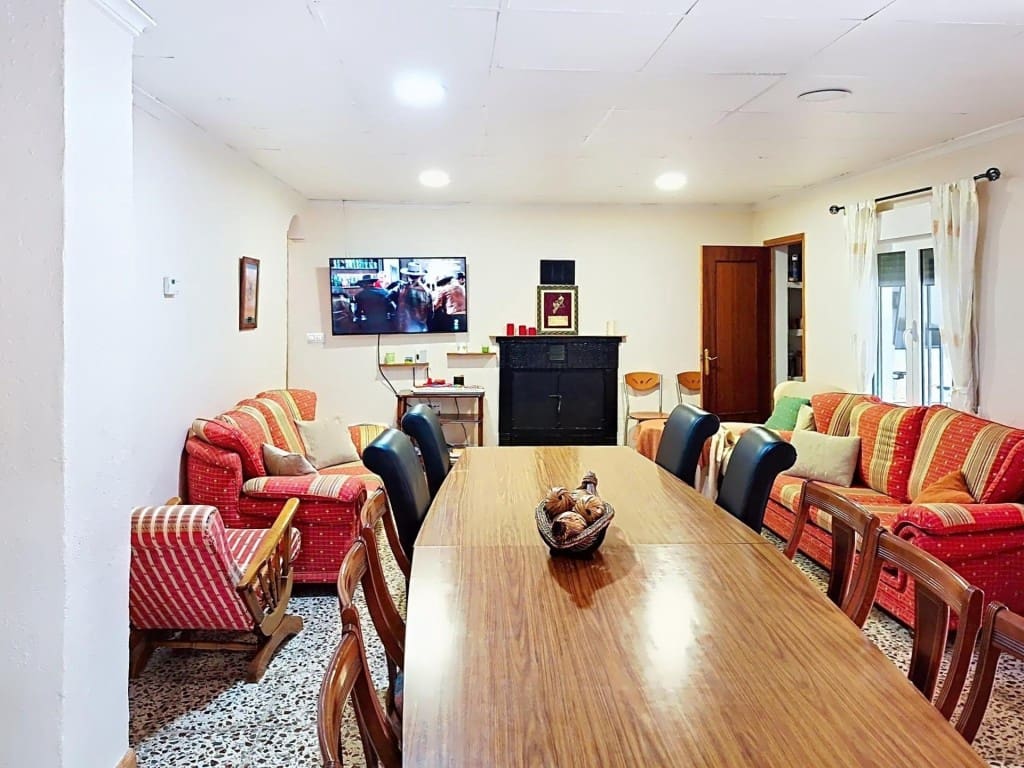 5 soverom Villa til salgs i Villena med svømmebasseng - € 239 000 (Ref: 9910512)