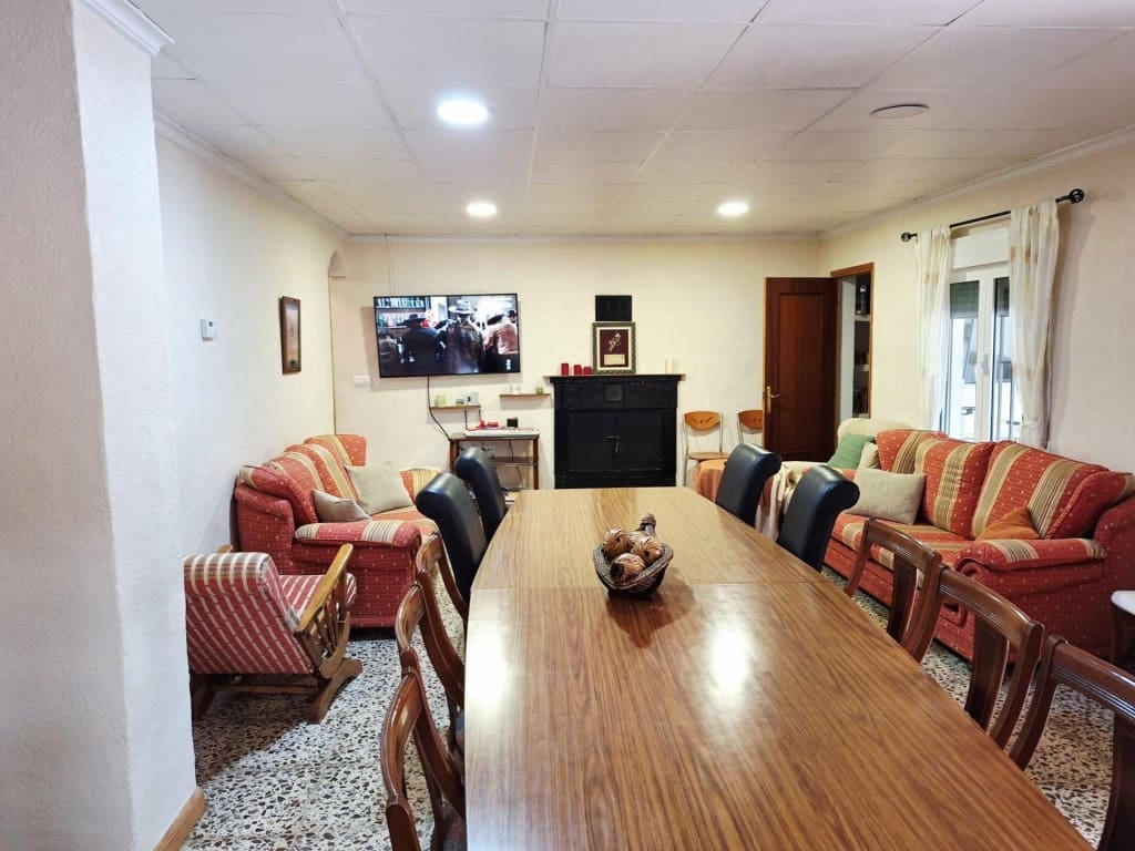 5 soverom Villa til salgs i Villena med svømmebasseng - € 239 000 (Ref: 9910512)