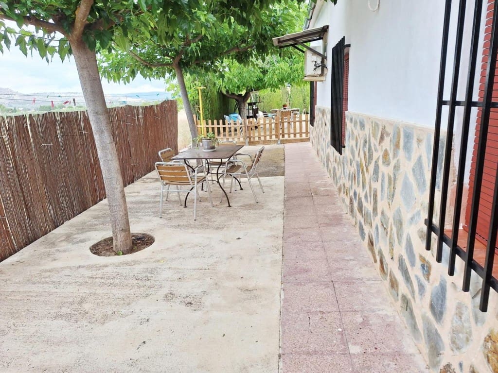 5 soverom Villa til salgs i Villena med svømmebasseng - € 239 000 (Ref: 9910512)