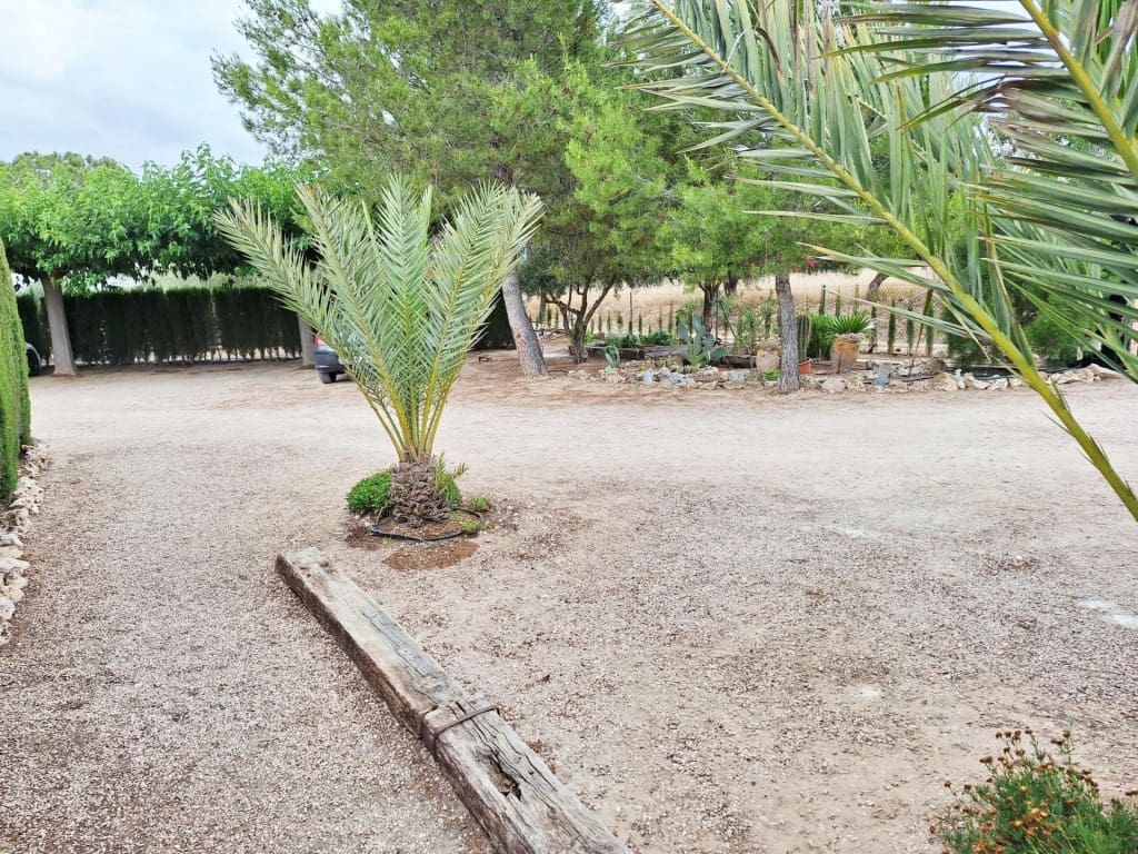 5 soverom Villa til salgs i Villena med svømmebasseng - € 239 000 (Ref: 9910512)