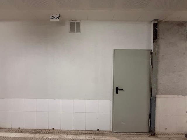Garaż na sprzedaż w Badalona - 21 000 € (Ref: 9910516)