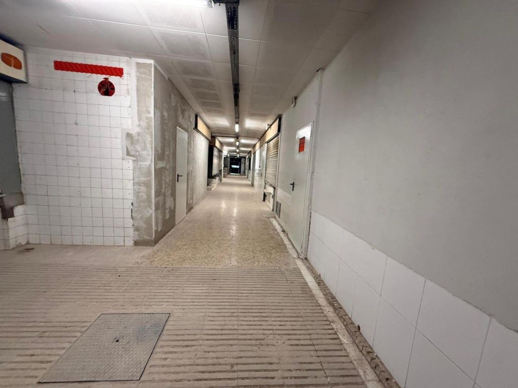 Garaż na sprzedaż w Badalona - 21 000 € (Ref: 9910516)