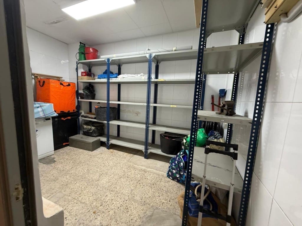 Garaż na sprzedaż w Badalona - 21 000 € (Ref: 9910516)